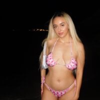 BlondBellaaxx